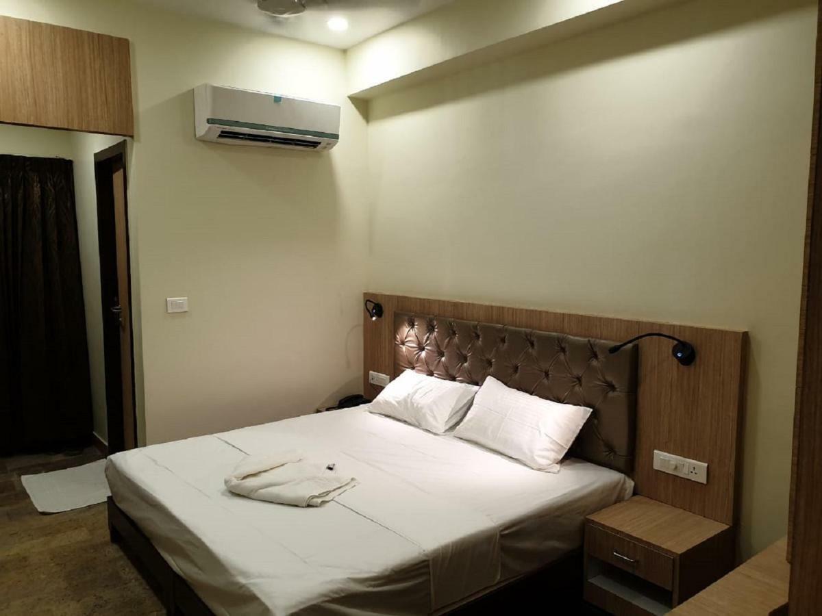 Amutham Residency Hotel Tiruchirappalli Exterior photo