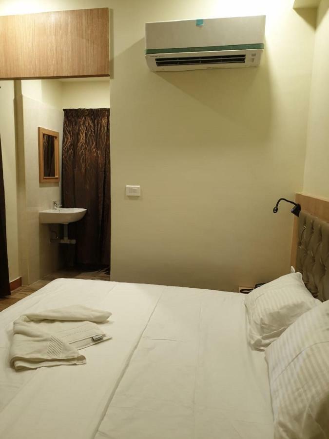 Amutham Residency Hotel Tiruchirappalli Exterior photo